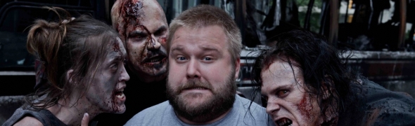 Robert Kirkman et Todd McFarlane jouent avec les Toys The Walking Dead en vidéo